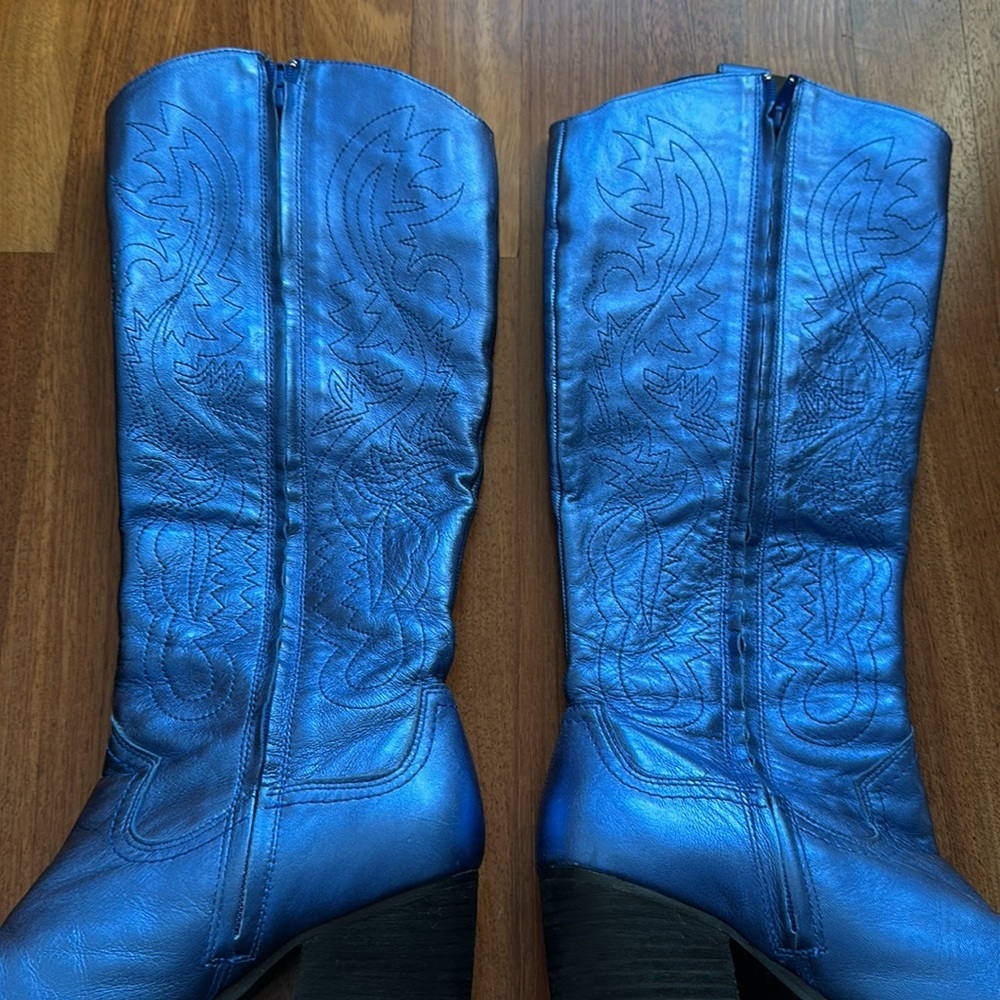 Genuine leather Metallic Blue
western cowboy boots size 9.5
New without tags - Picture 7 of 16